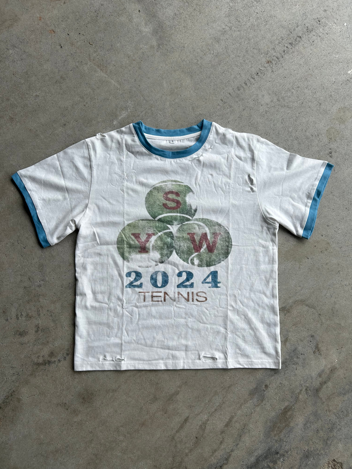 Tennis tee